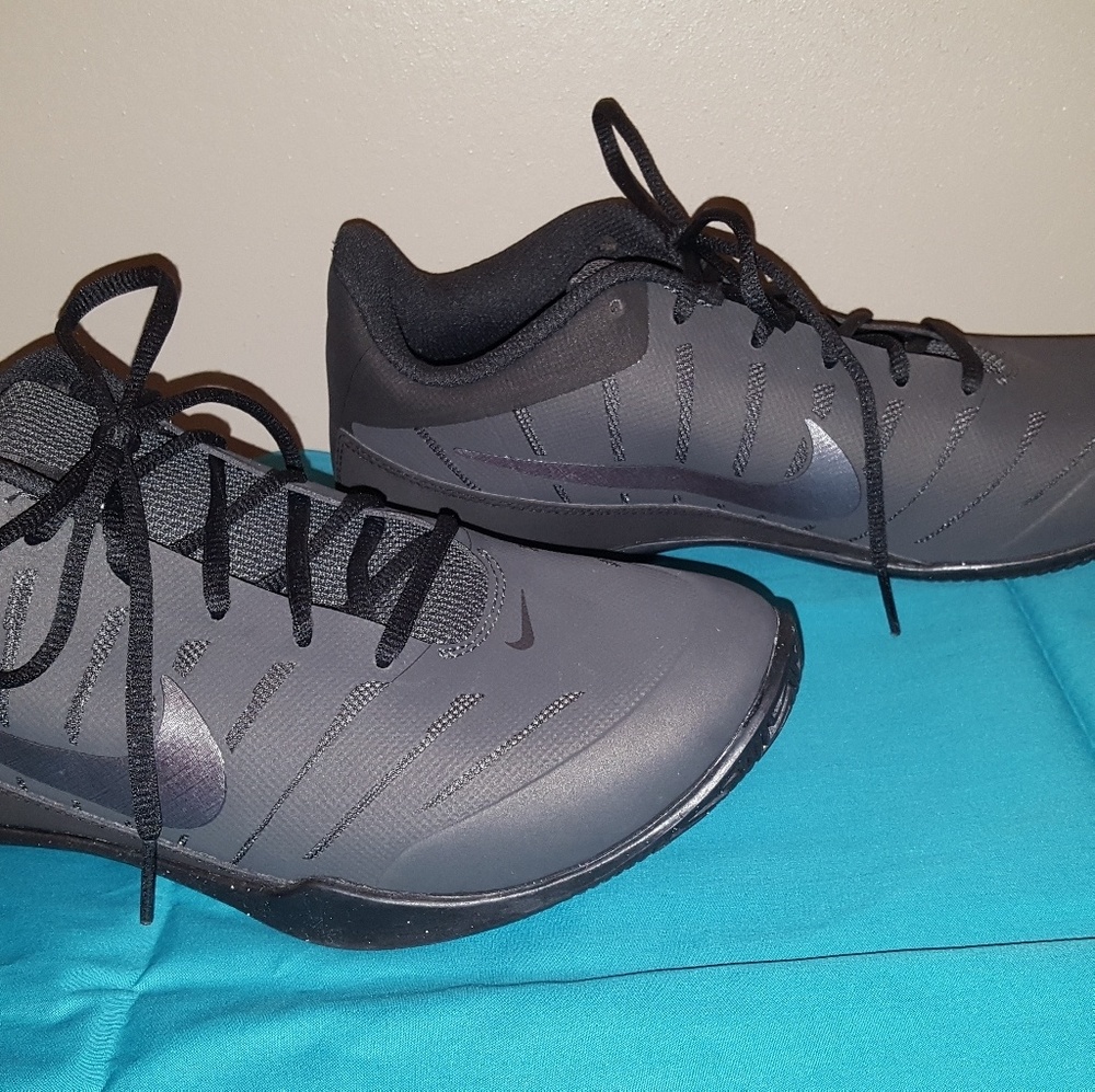 New Nike Mavin Low 2 Basketball Sneaker Shoes